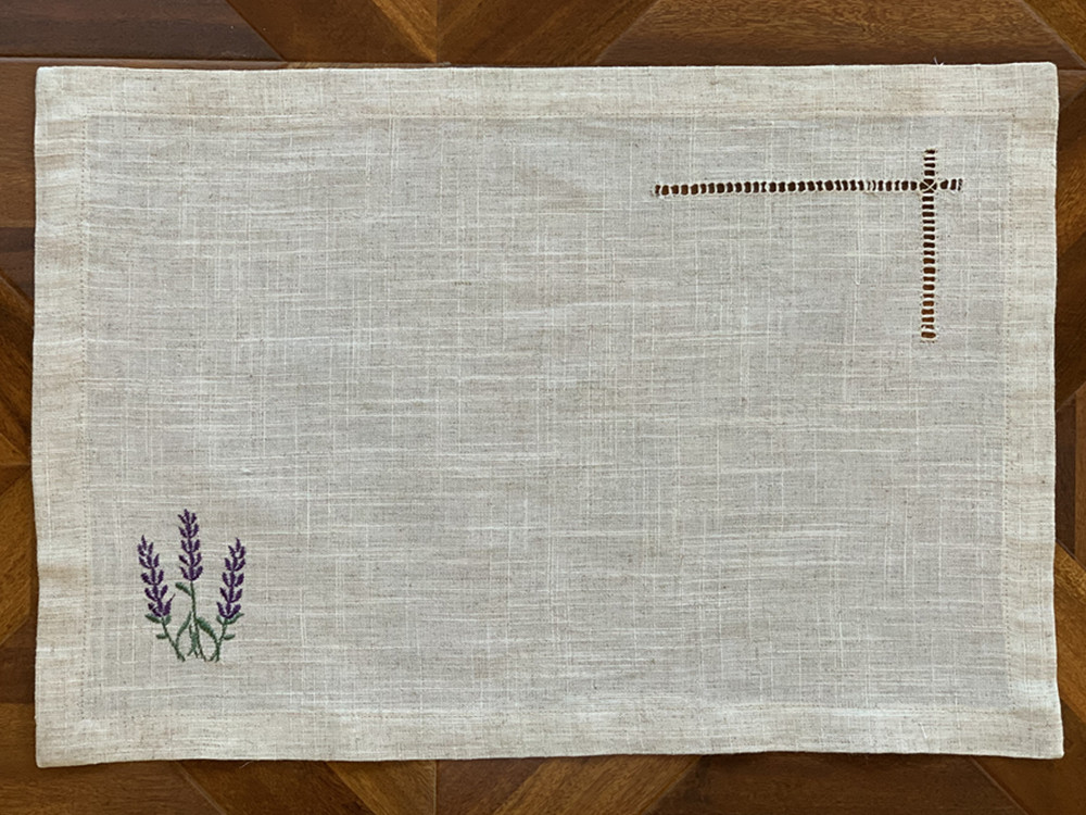 منديل/مفرش طاولة بحواف مزخرفة، - مراجعة Monogrammed Handkerchief وسعره