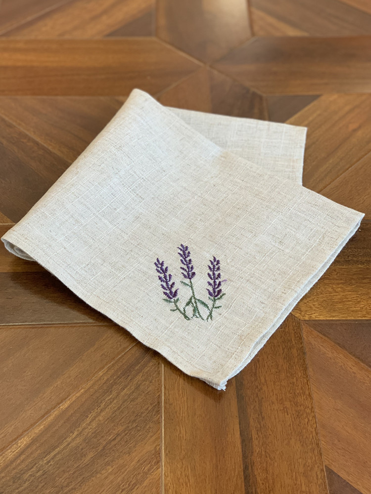 منديل/مفرش طاولة بحواف مزخرفة، - مراجعة Monogrammed Handkerchief وسعره