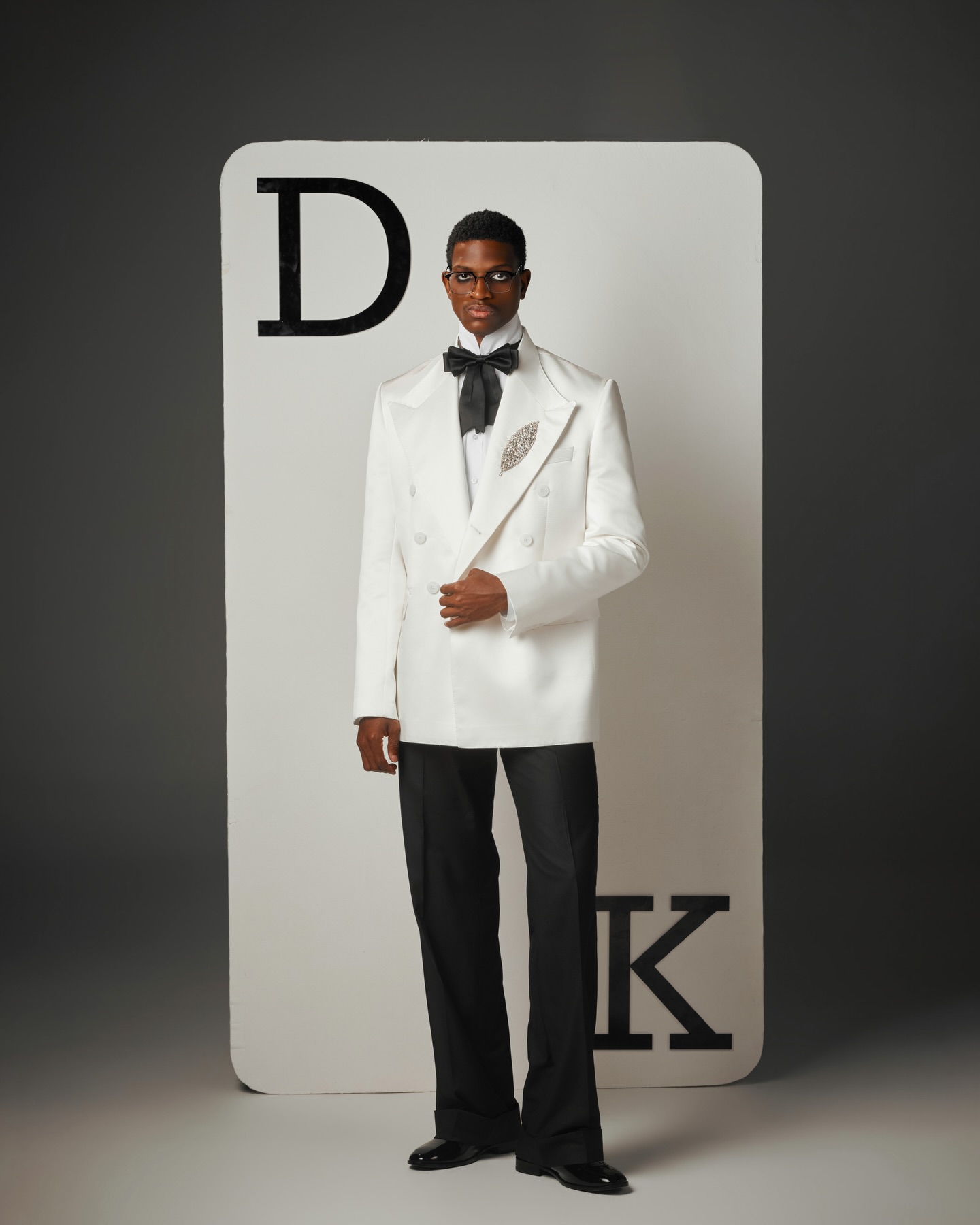 طقم بدلة رجالي أبيض من قطعتين  - مراجعة Men Formal Wear Black And White وسعره