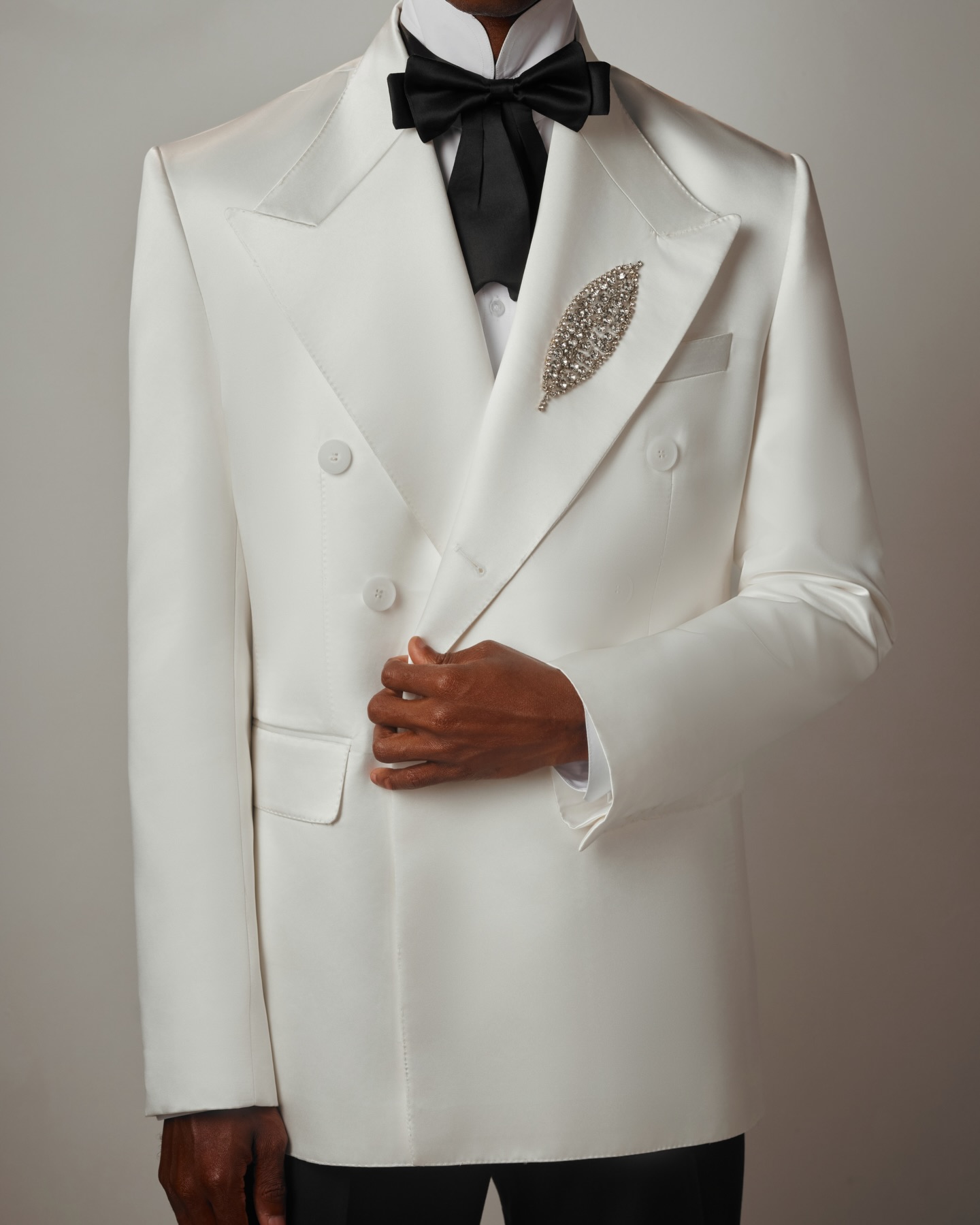 طقم بدلة رجالي أبيض من قطعتين  - مراجعة Men Formal Wear Black And White وسعره