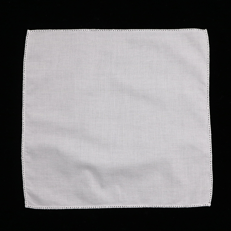 مناديل قطنية بيضاء مطرزة بالدا - مراجعة Monogrammed Handkerchief وسعره